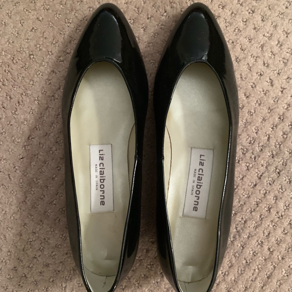 Liz Claiborne Vintage Heels size 6 like new